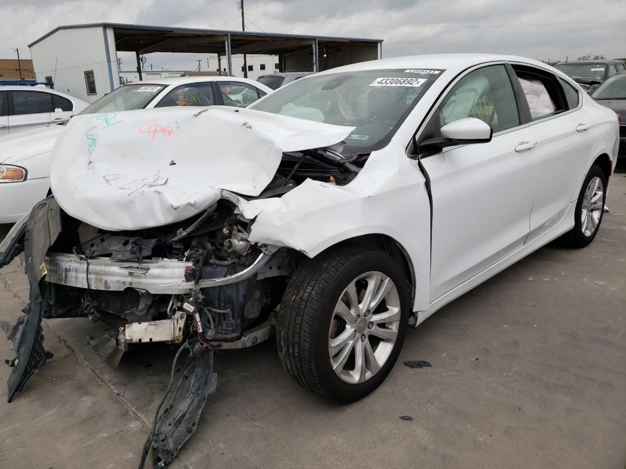 Photo 2 from auction – 2015 CHRYSLER 200 LIMITE with VIN 1C3CCCAB5FN714793