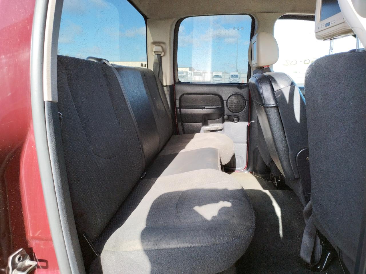 Photo 6 from auction – 2002 DODGE RAM 1500 with VIN 3D7HA18N82G162582