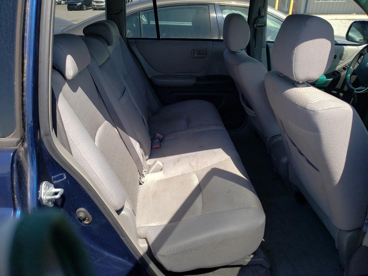Photo 6 from auction – 2004 TOYOTA HIGHLANDER with VIN JTEGD21A340099663