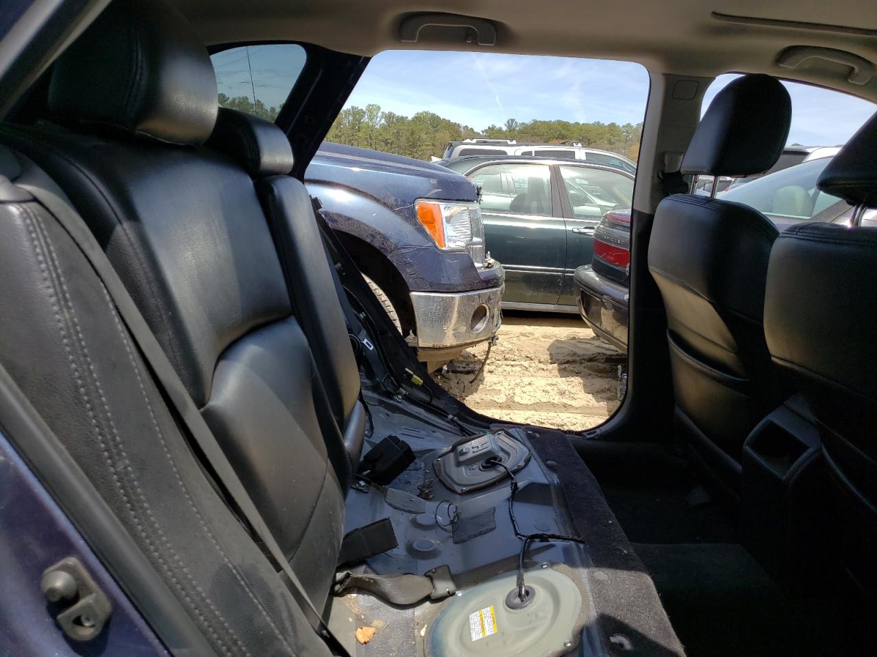 Photo 6 from auction – 2015 SUBARU OUTBACK 2. with VIN 4S4BSAECXF3256581