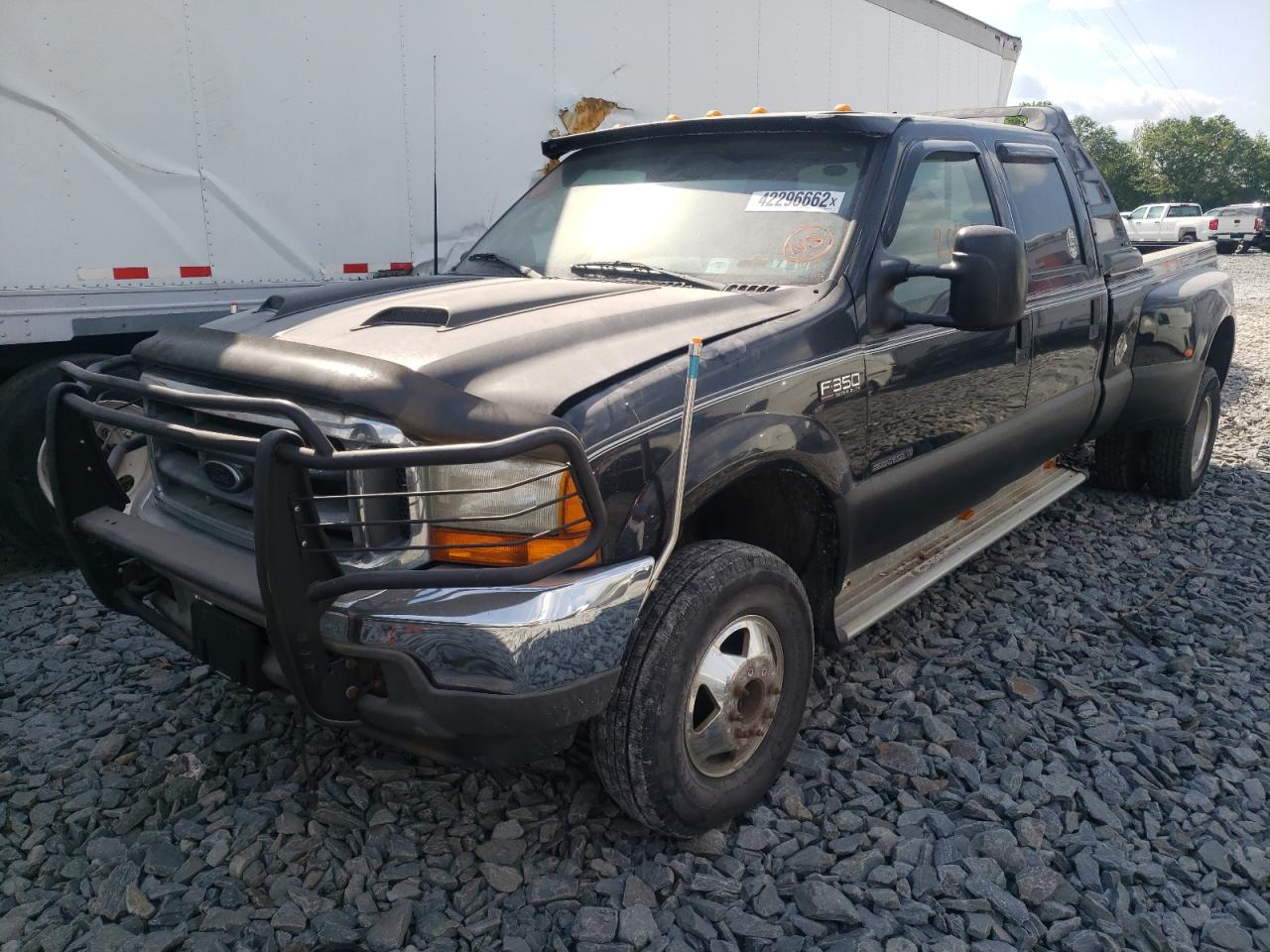 Photo 2 from auction – 2001 FORD F350 SUPER with VIN 1FTWW33F51ED85229