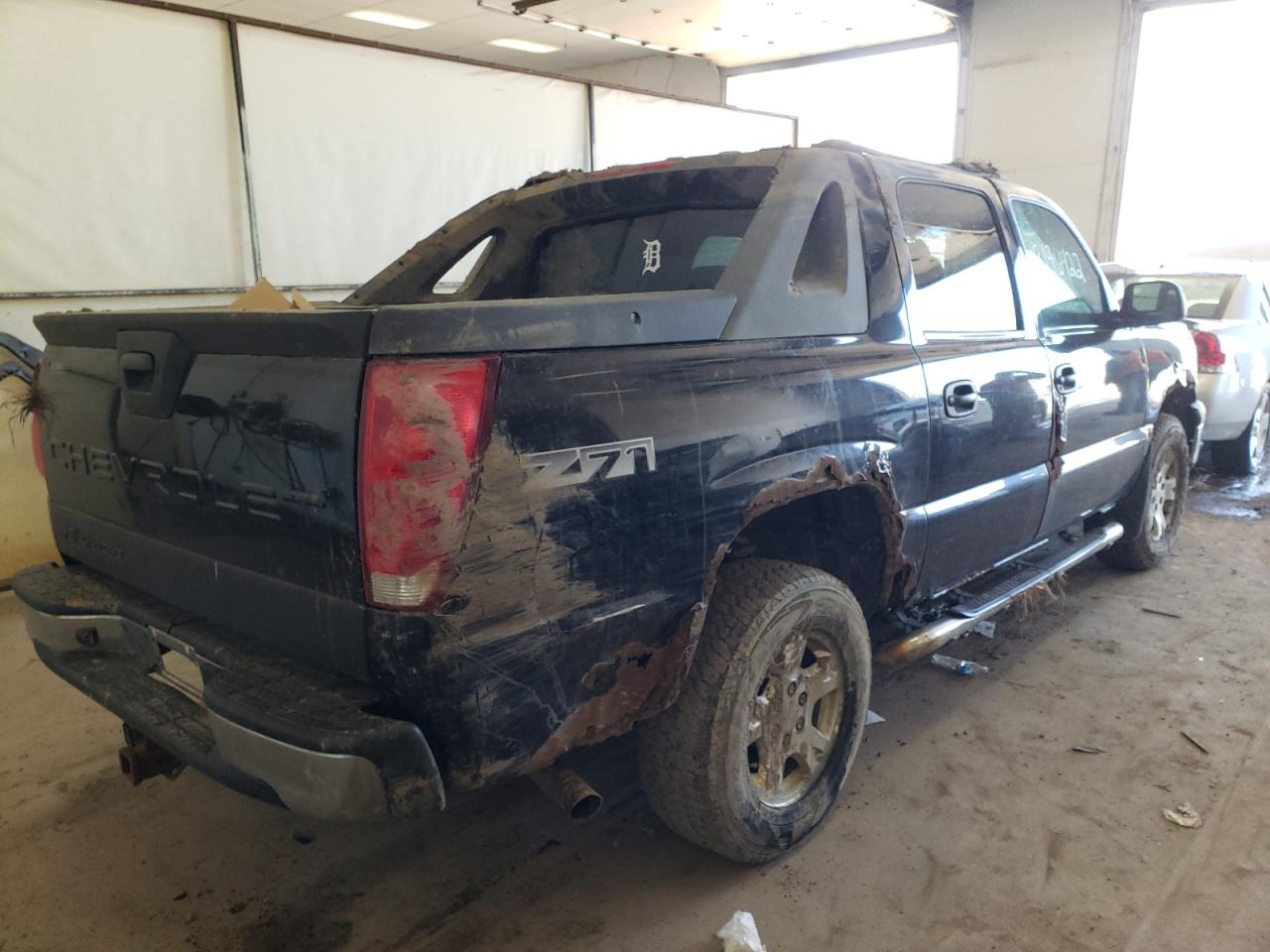Photo 4 from auction – 2003 CHEVROLET AVALANCHE with VIN 3GNEK13TX3G270937