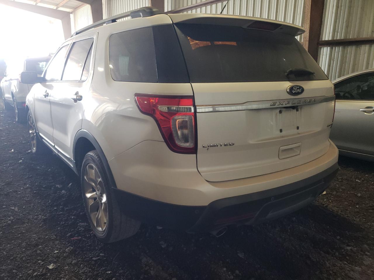 Photo 3 from auction – 2013 FORD EXPLORER L with VIN 1FM5K7F84DGB38932