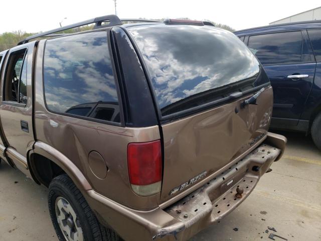 Photo 9 from auction – 2002 CHEVROLET BLAZER with VIN 1GNDT13W22K220219
