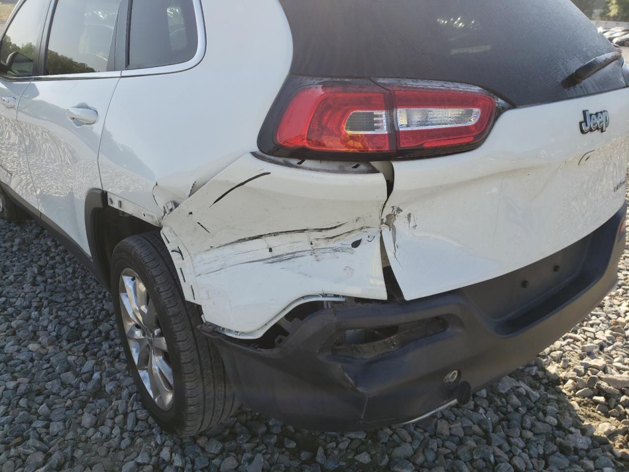 Photo 9 from auction – 2015 JEEP CHEROKEE L with VIN 1C4PJLDS3FW573487