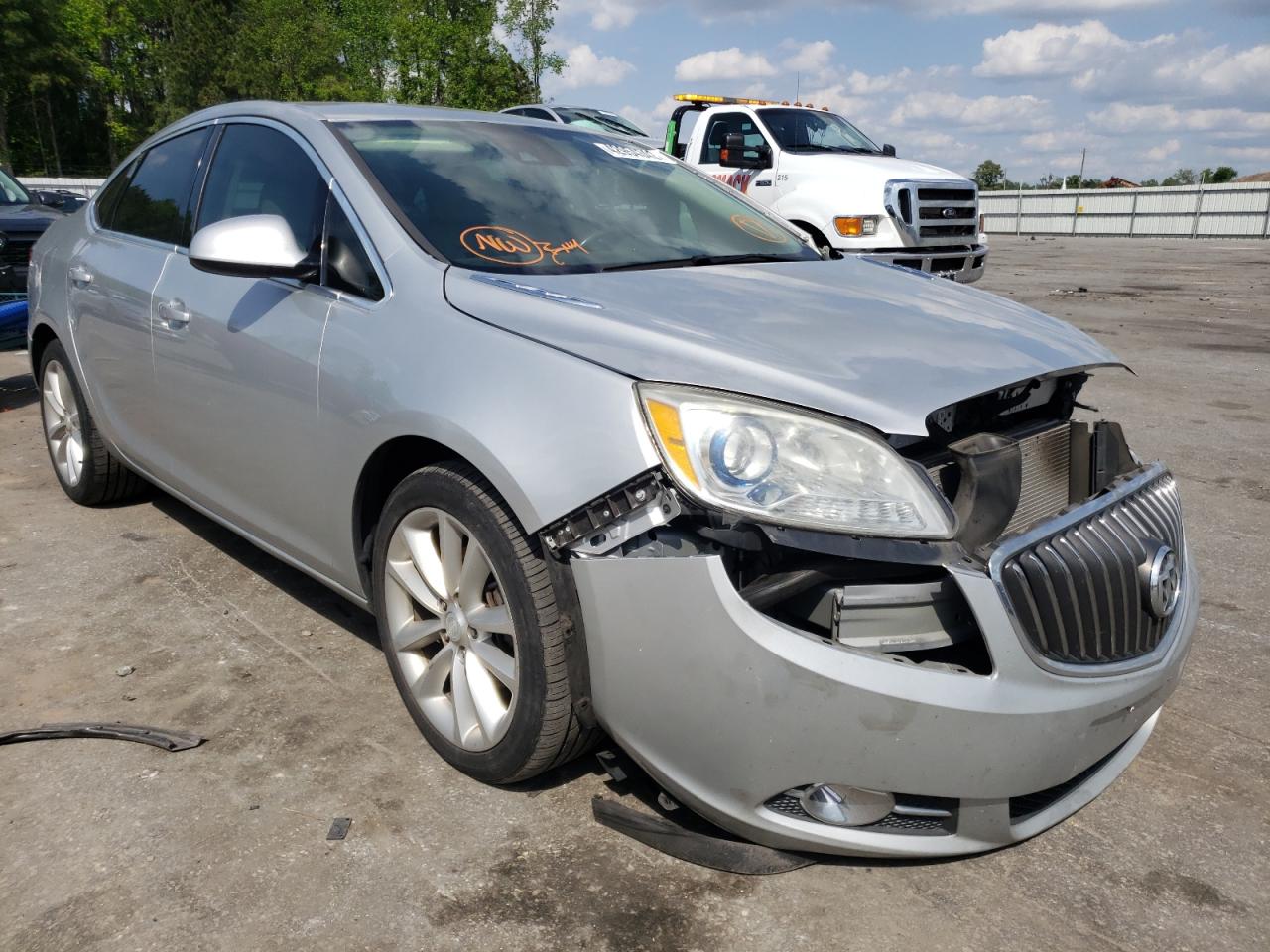 BUICK VERANO CON 2015 con VIN 1G4PR5SK4F4162355 - Foto de la subasta