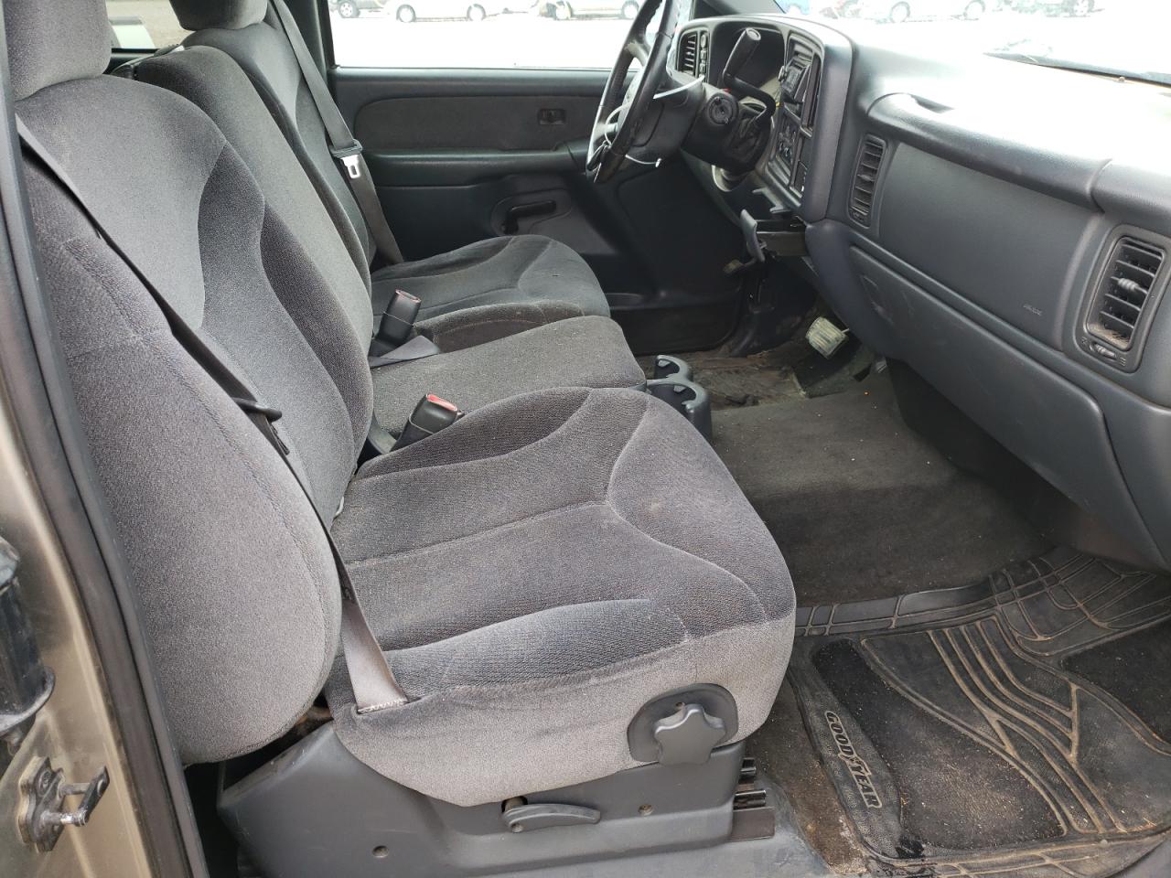 Photo 5 from auction – 2001 GMC NEW SIERRA with VIN 2GTEK19V811300654