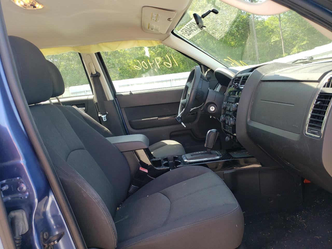 Photo 5 from auction – 2009 MAZDA TRIBUTE I with VIN 4F2CZ02769KM01678