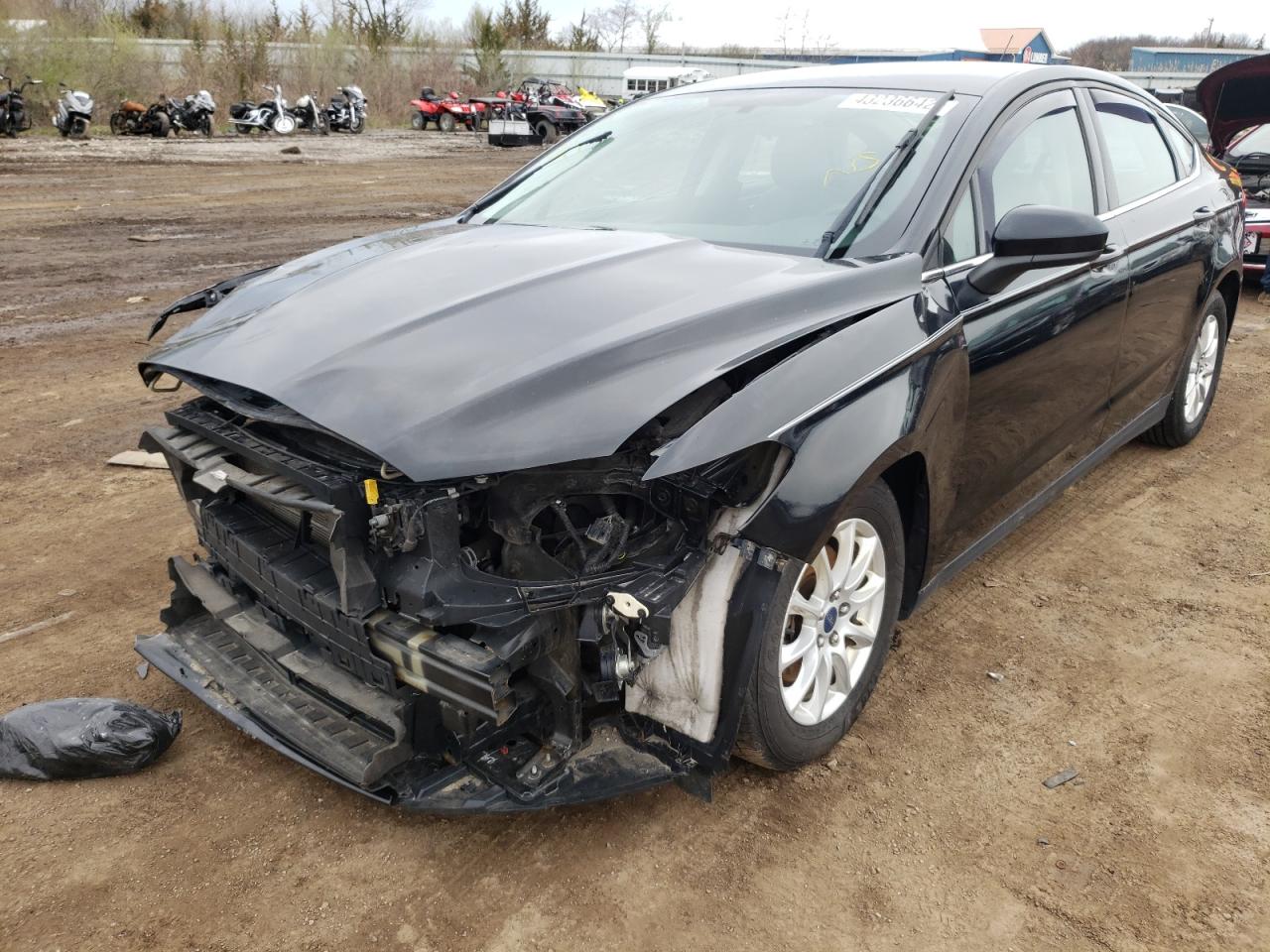 Photo 2 from auction – 2016 FORD FUSION S with VIN 3FA6P0G73GR121906