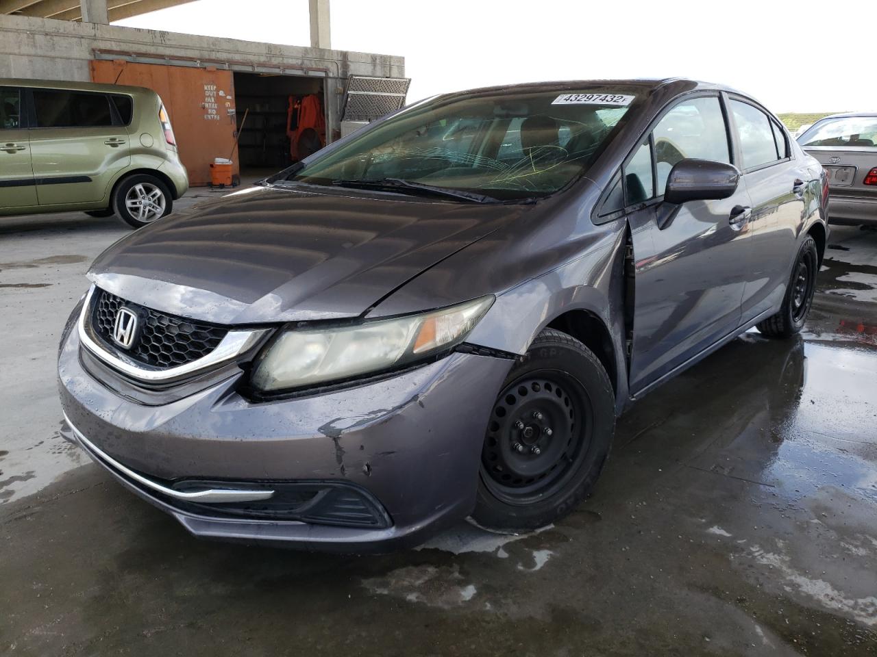 Photo 2 from auction – 2014 HONDA CIVIC LX with VIN 2HGFB2F52EH550761