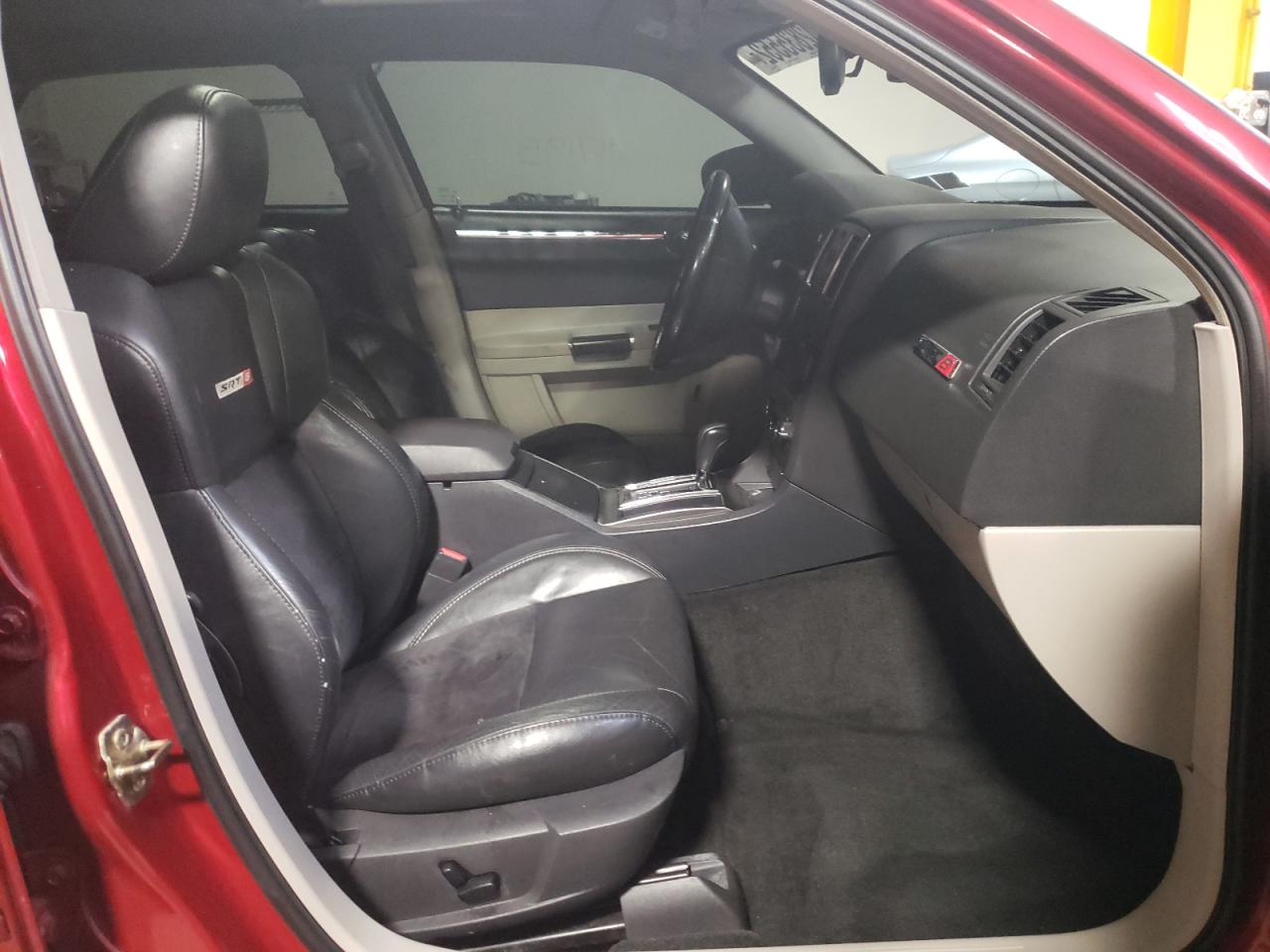 Photo 5 from auction – 2007 CHRYSLER 300C SRT-8 with VIN 2C3LA73W17H660321