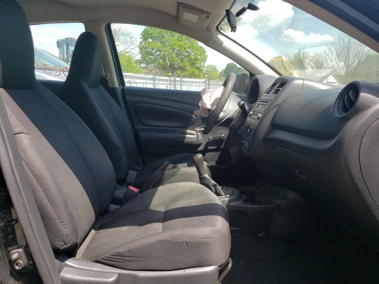 Photo 5 from auction – 2017 NISSAN VERSA S with VIN 3N1CN7AP4HL880415