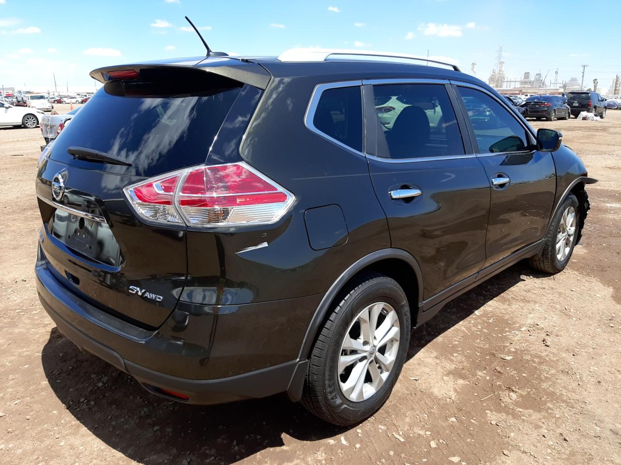 Photo 17 from auction – 2015 NISSAN ROGUE S with VIN 5N1AT2MVXFC910822