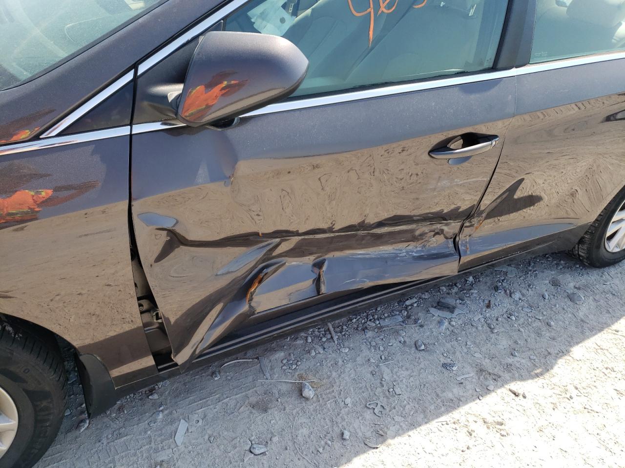 Photo 9 from auction – 2016 HYUNDAI SONATA SE with VIN 5NPE24AF7GH401875