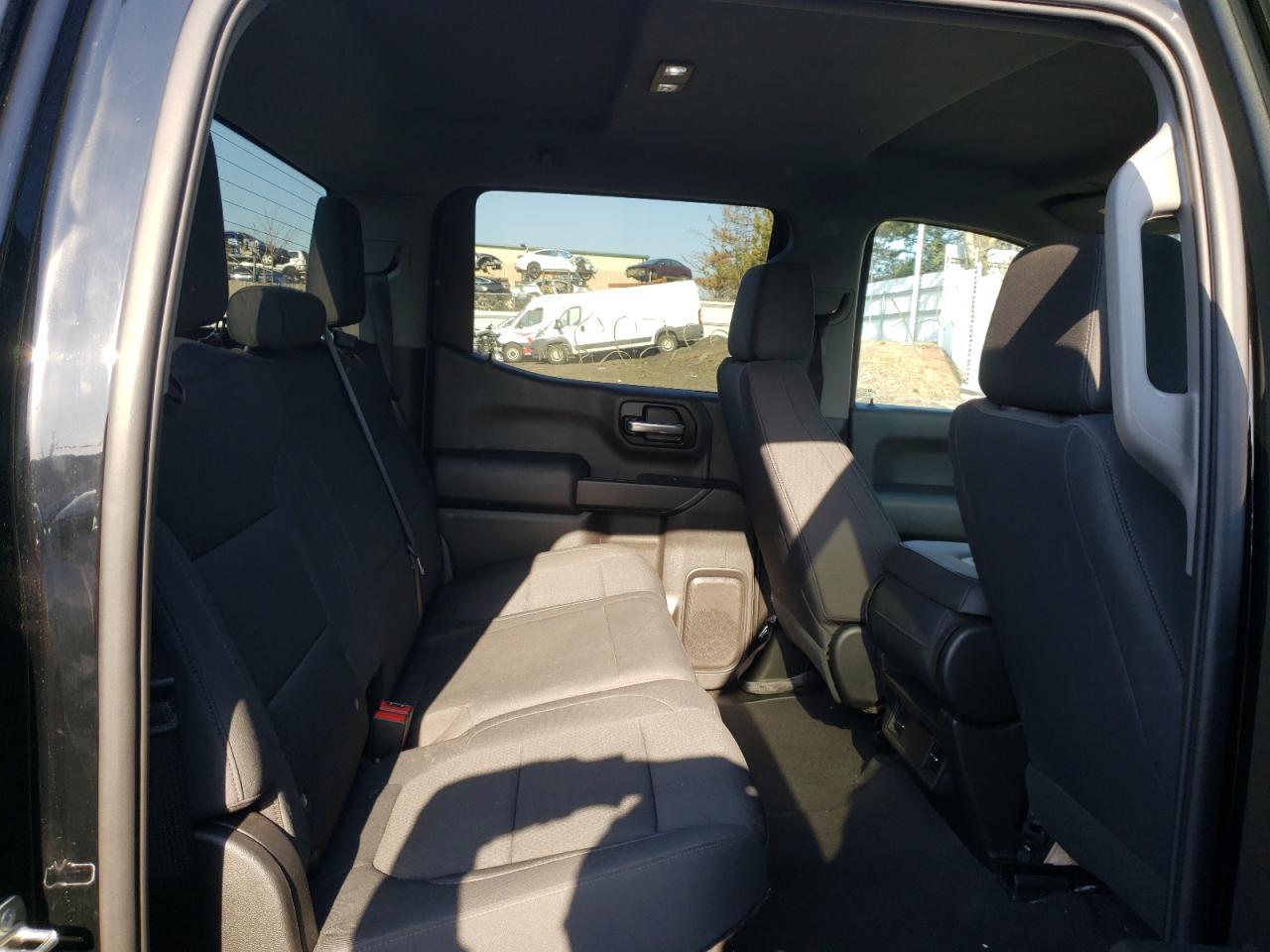 Photo 6 from auction – 2019 CHEVROLET SILVERADO with VIN 3GCUYBEF2KG306215