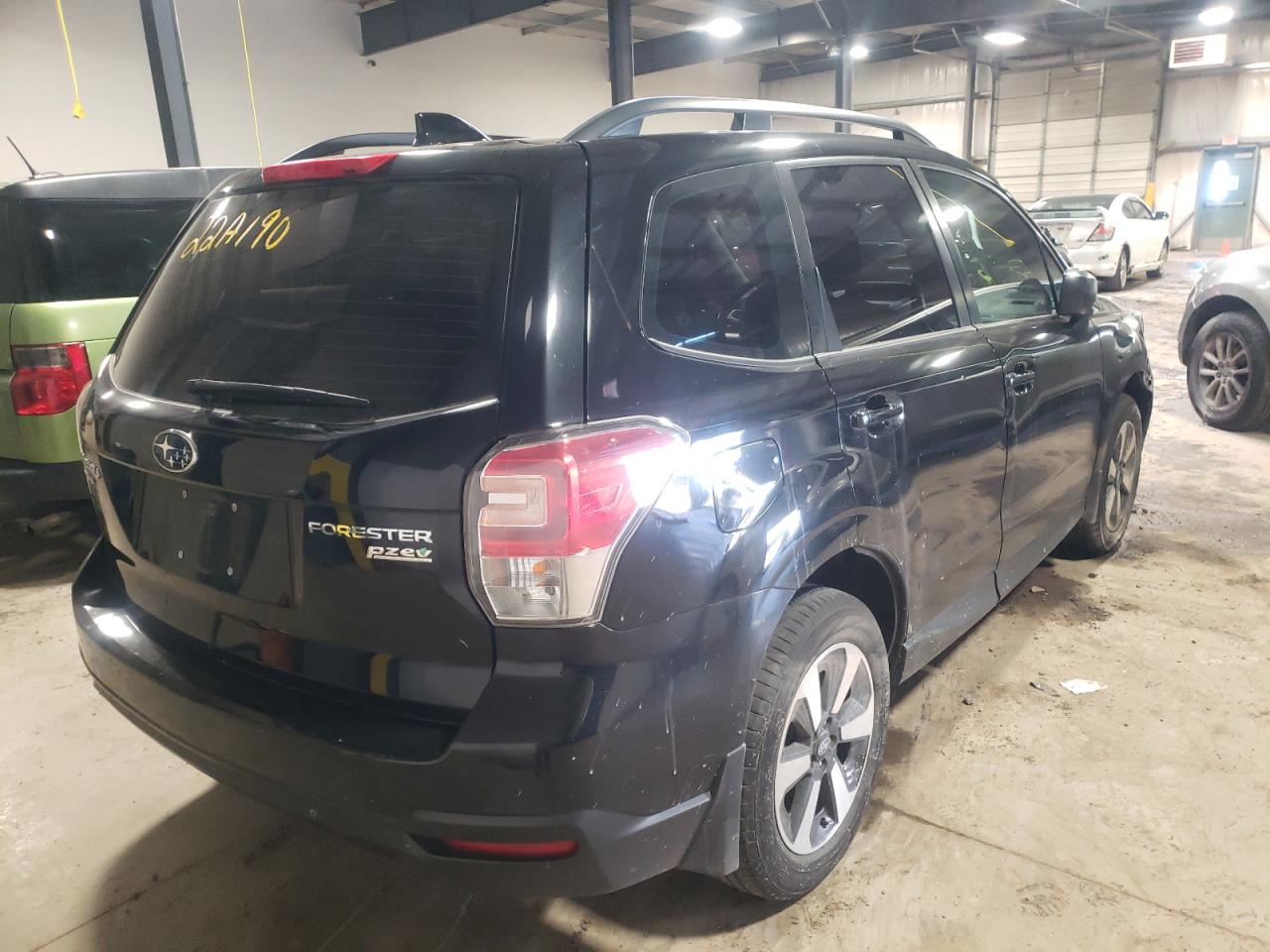 Photo 4 from auction – 2017 SUBARU FORESTER 2 with VIN JF2SJABC2HH574908