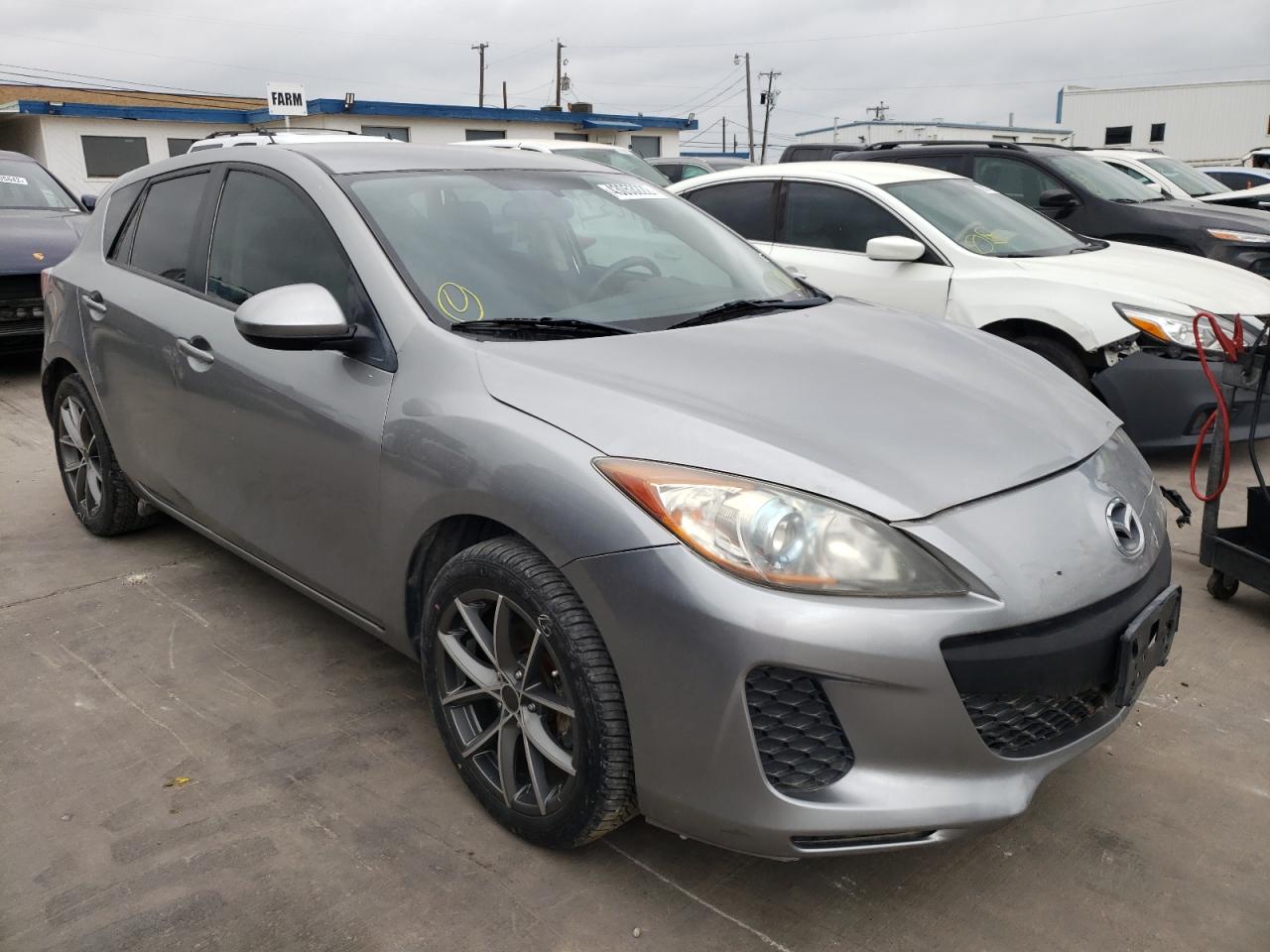 MAZDA 3 I 2012 con VIN JM1BL1L72C1616604 - Foto de la subasta