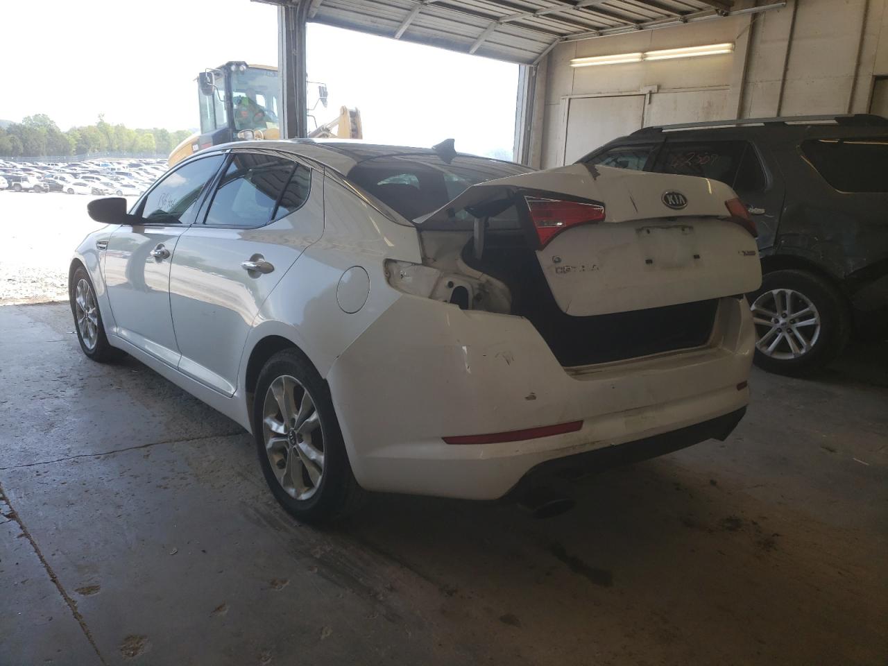 Photo 3 from auction – 2011 KIA OPTIMA EX with VIN KNAGN4A78B5086535