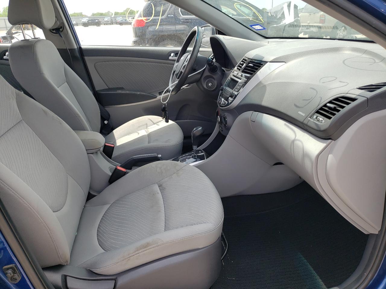Photo 5 from auction – 2016 HYUNDAI ACCENT SE with VIN KMHCU4AE8GU084067