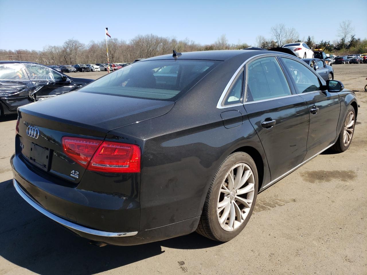 Photo 4 from auction – 2011 AUDI A8 QUATTRO with VIN WAUAVAFD1BN000923