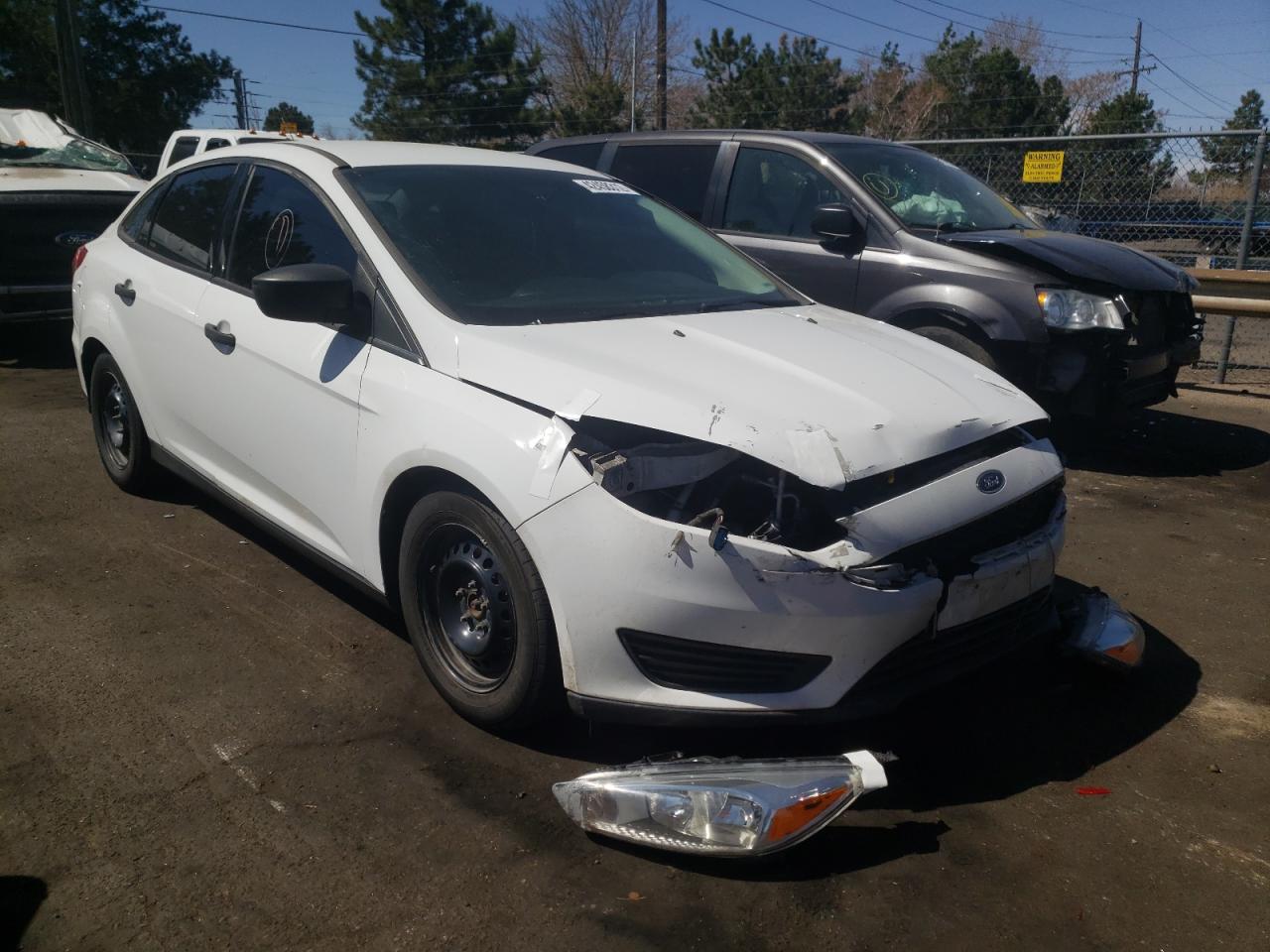 FORD FOCUS S 2016 with VIN 1FADP3E27GL203037 - Photo from auction