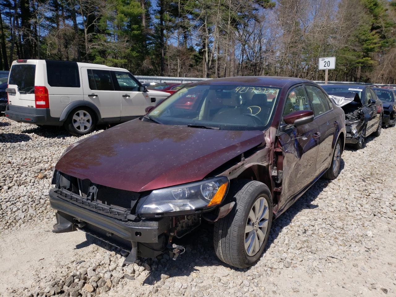 Photo 2 from auction – 2014 VOLKSWAGEN PASSAT S with VIN 1VWAP7A37EC021707