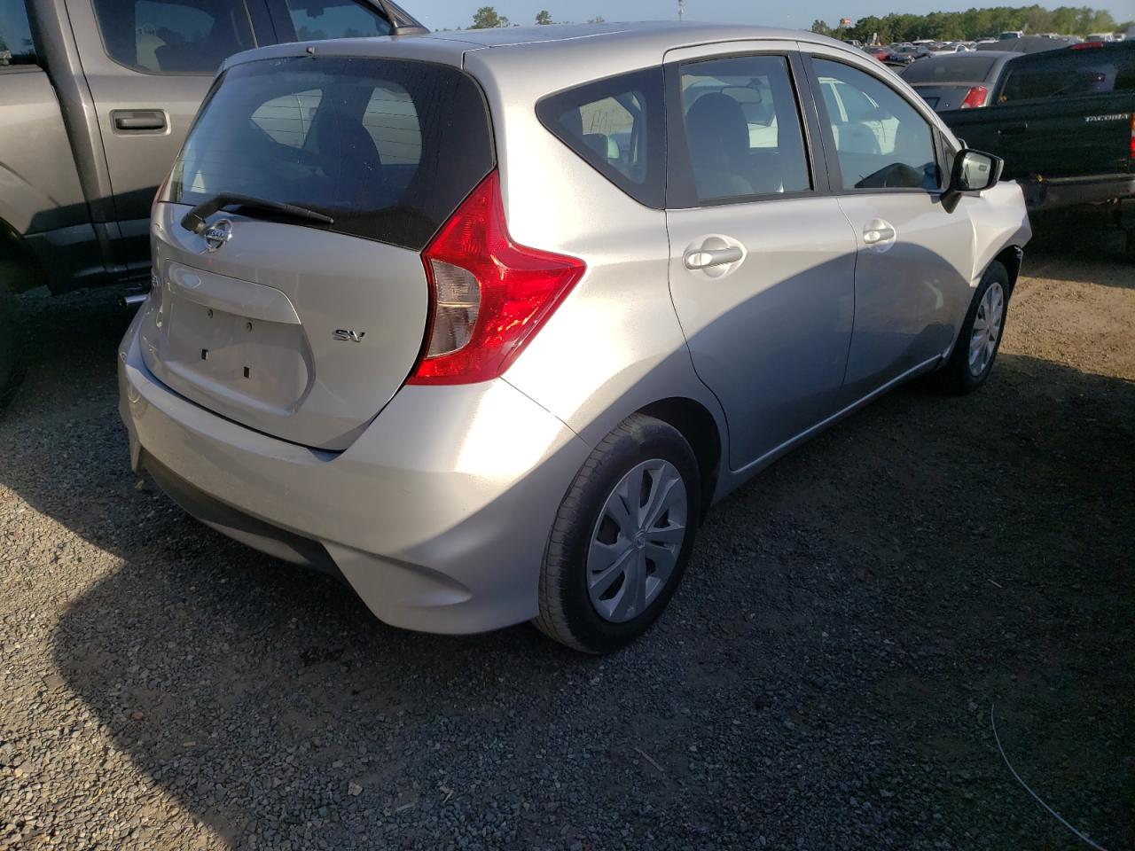 Photo 4 from auction – 2017 NISSAN VERSA NOTE with VIN 3N1CE2CP3HL359721