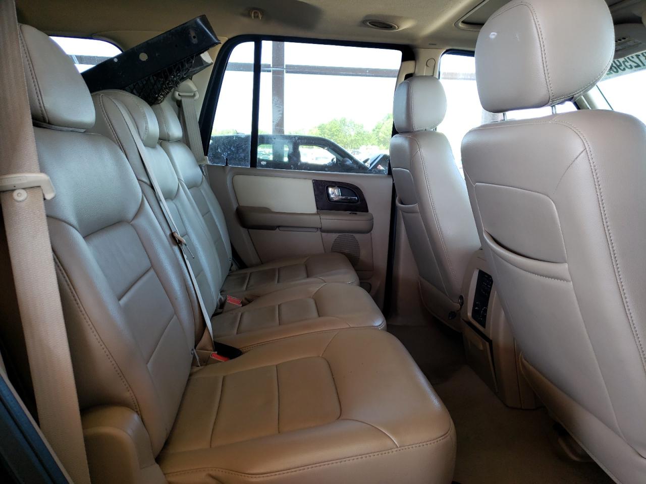 Photo 6 from auction – 2006 FORD EXPEDITION with VIN 1FMFU19506LA98890