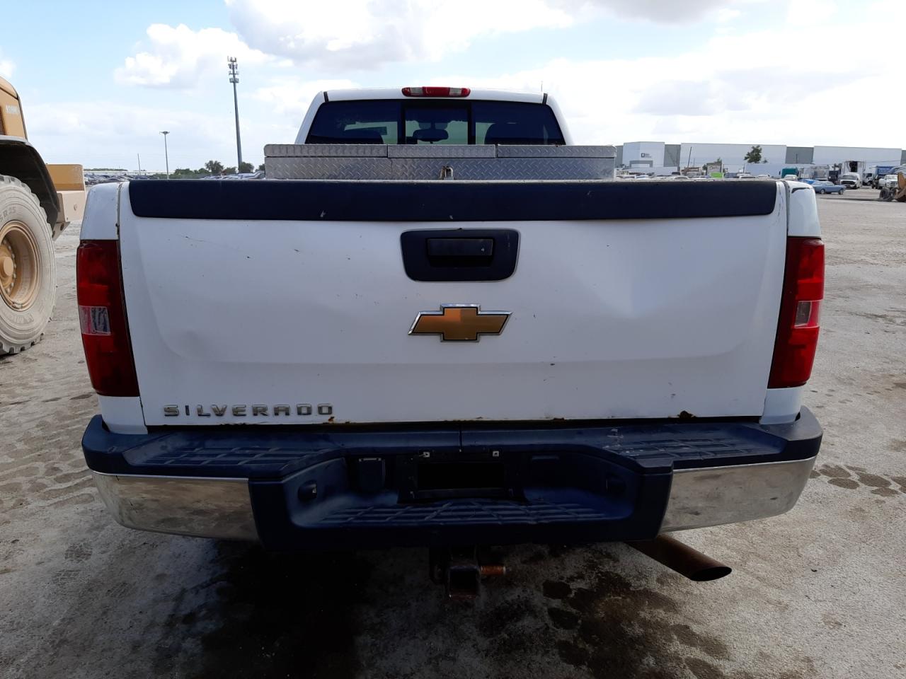 Photo 9 from auction – 2007 CHEVROLET C1500 with VIN 1GCHC24K67E528351