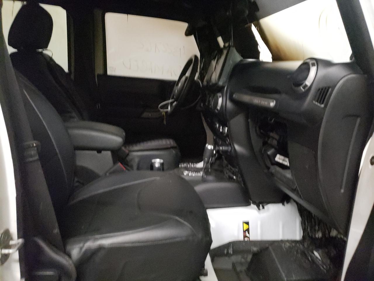 Photo 5 from auction – 2013 JEEP WRANGLER U with VIN 1C4BJWDG5DL627555
