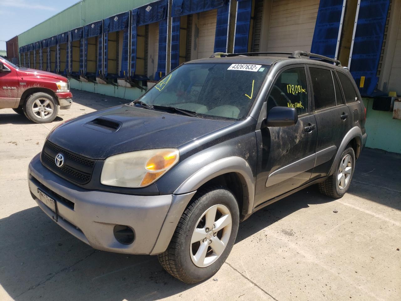 Photo 2 from auction – 2004 TOYOTA RAV4 with VIN JTEGD20V040005940