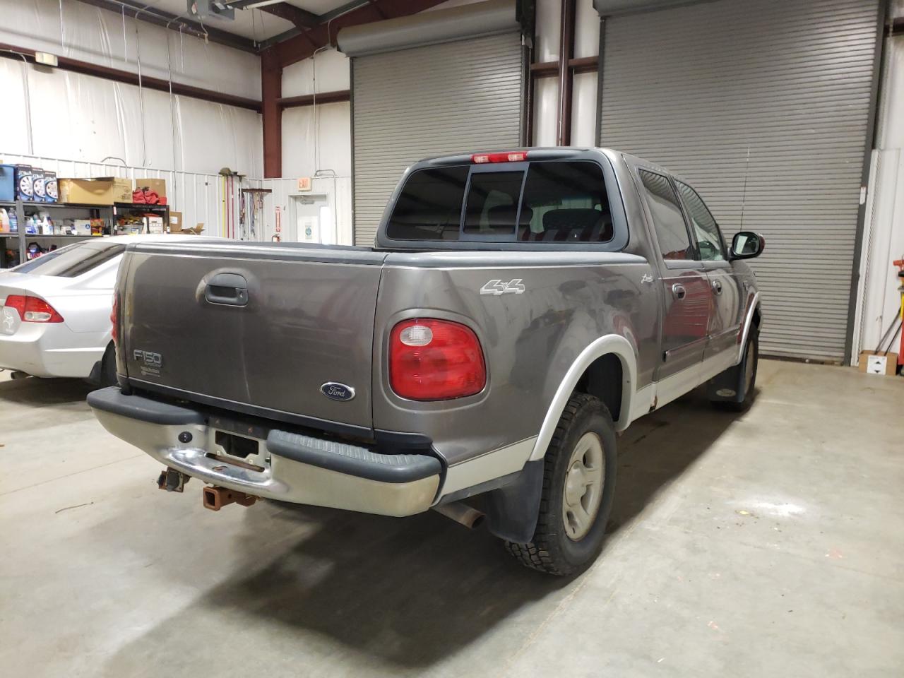 Photo 4 from auction – 2002 FORD F150 SUPER with VIN 1FTRW08L32KC14864