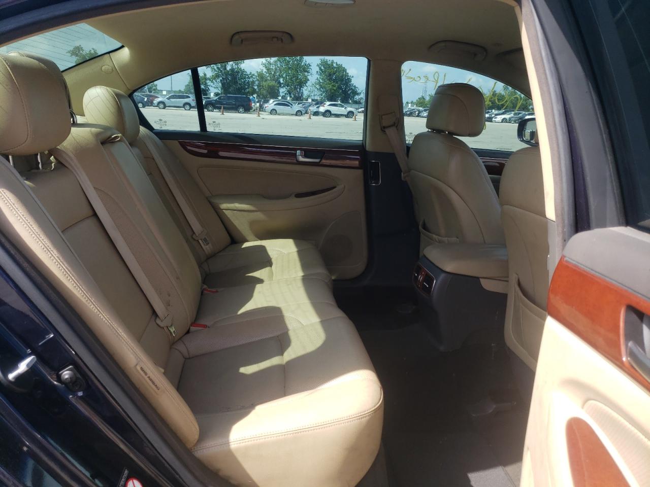 Photo 6 from auction – 2012 HYUNDAI GENESIS 3. with VIN KMHGC4DD8CU198958
