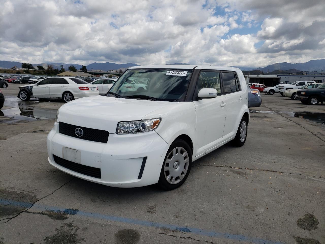 Photo 2 from auction – 2008 TOYOTA SCION XB with VIN JTLKE50EX81058985