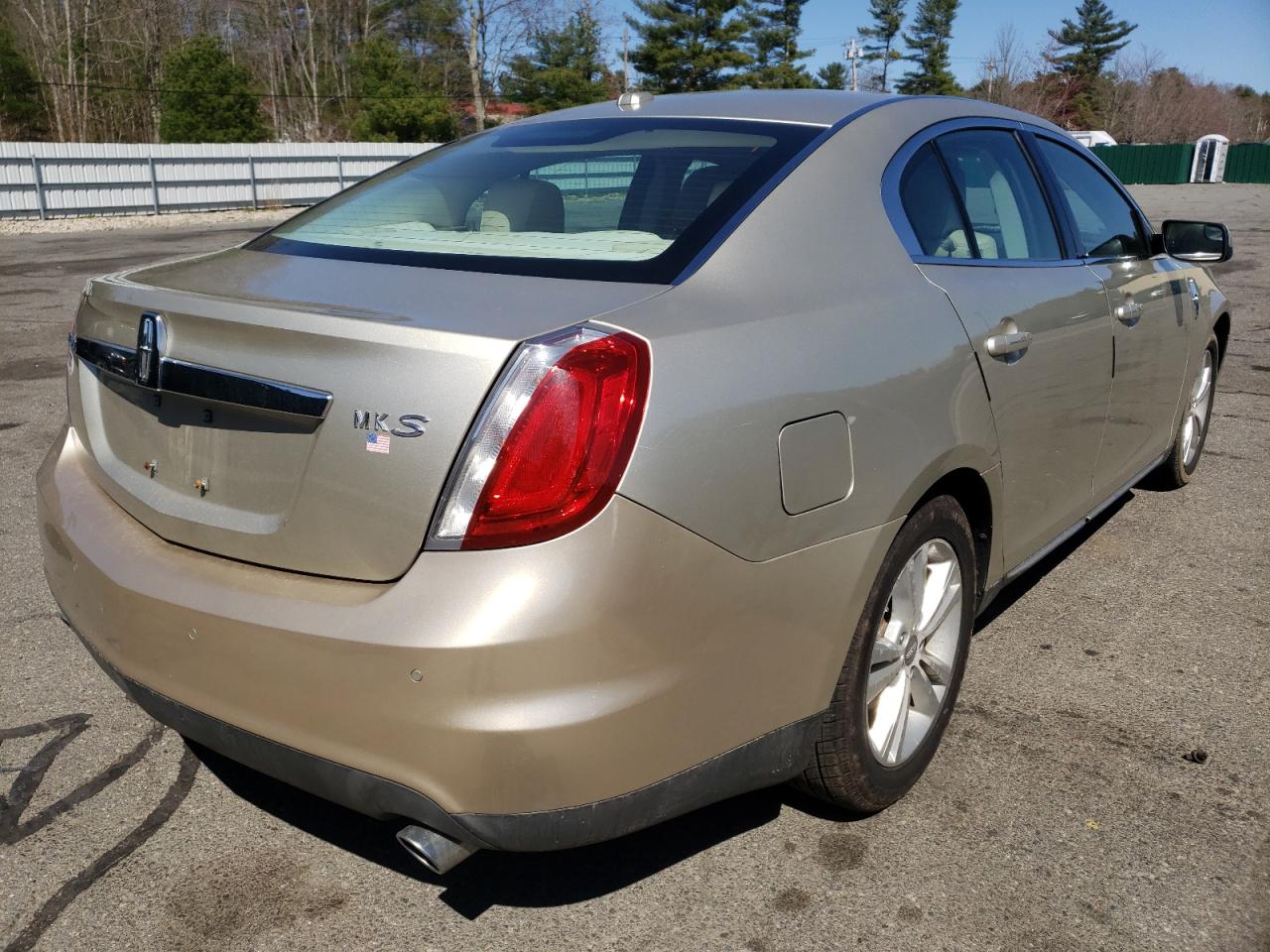 Photo 4 from auction – 2010 LINCOLN MKS with VIN 1LNHL9DR6AG616233