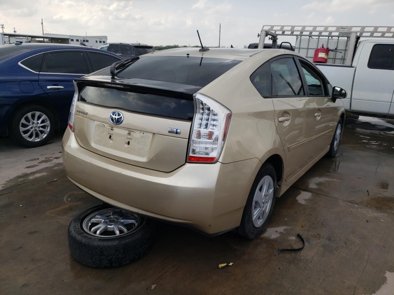 Photo 4 from auction – 2011 TOYOTA PRIUS with VIN JTDKN3DU9B1416117