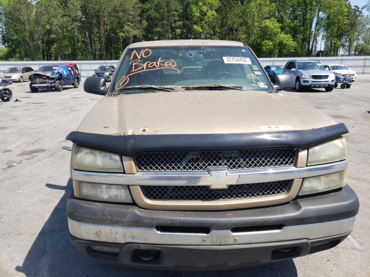 Photo 9 from auction – 2005 CHEVROLET SILVERADO with VIN 1GCEK19B25E169294