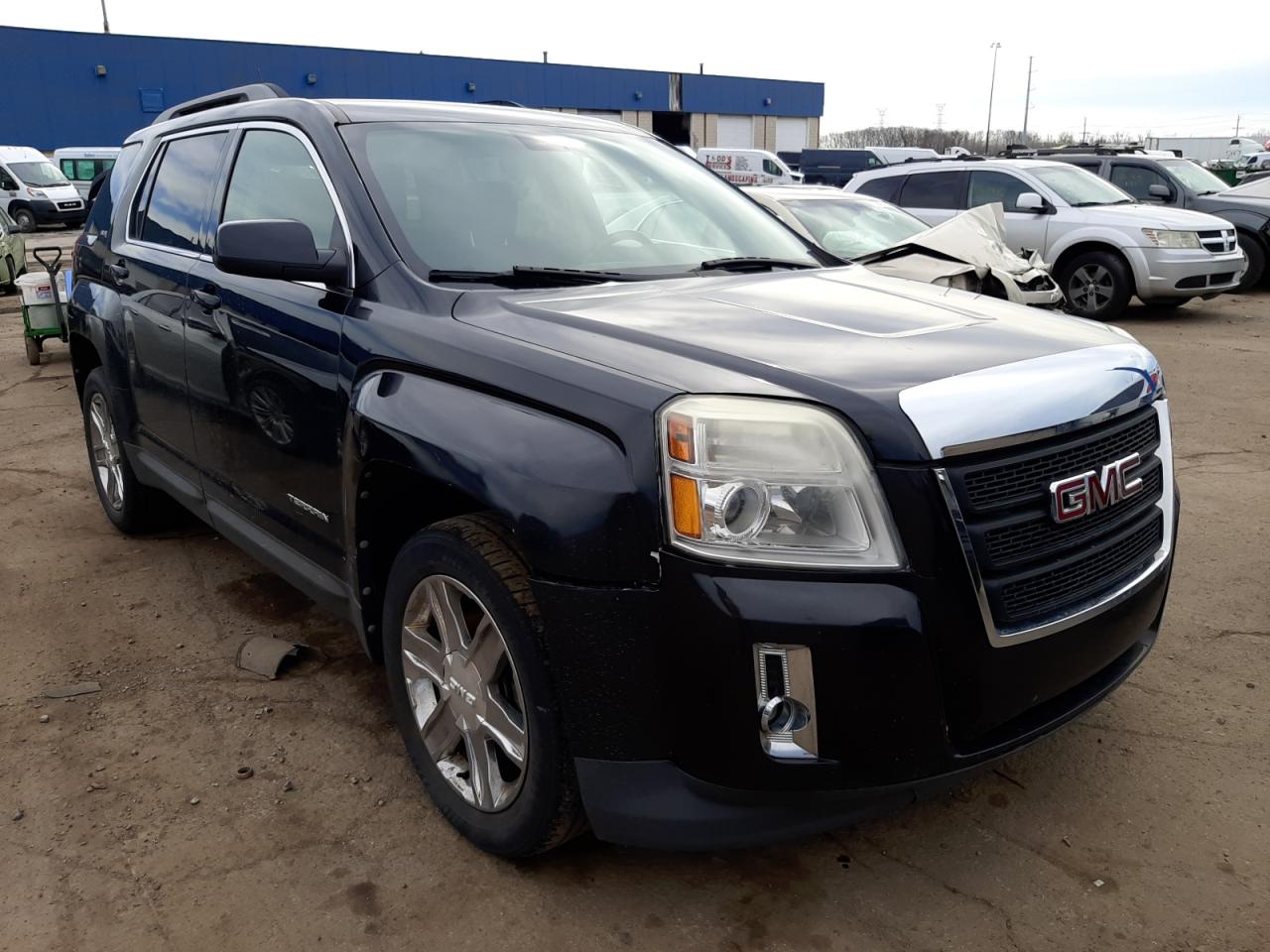 GMC TERRAIN SL 2011 with VIN 2CTALSEC3B6323936 - Photo from auction