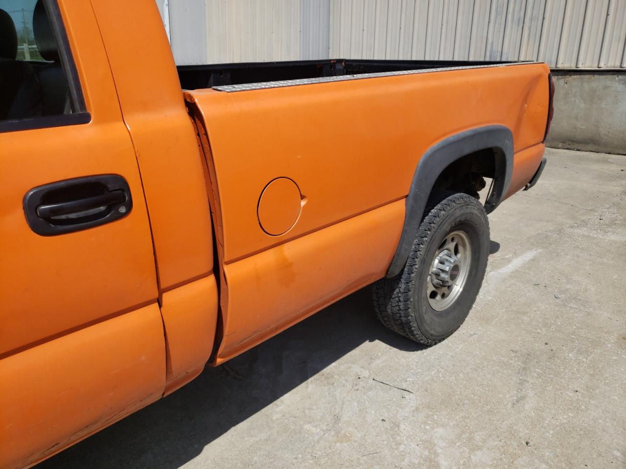 Photo 9 from auction – 2005 CHEVROLET SILVERADO with VIN 1GCHK24215E294958