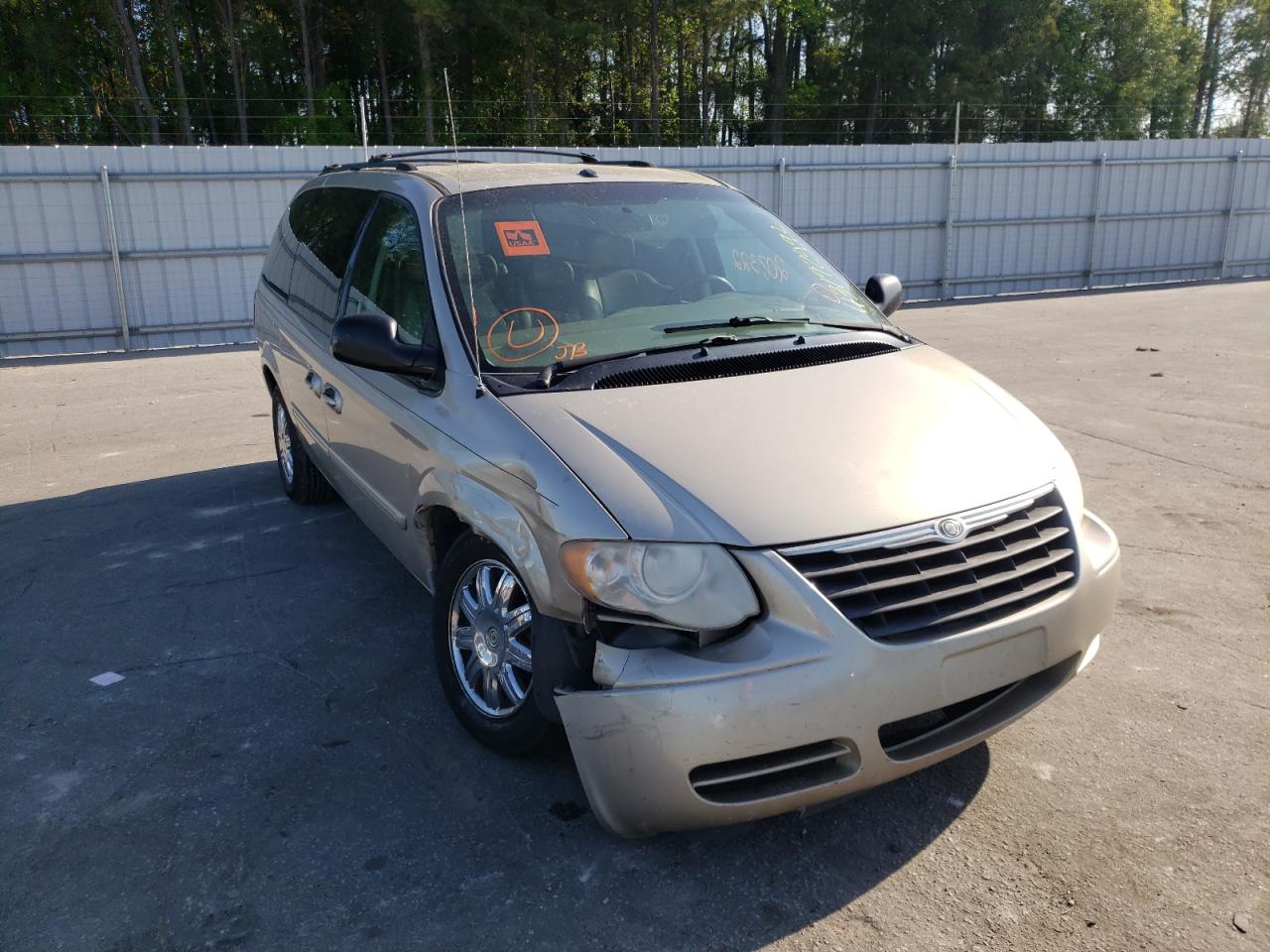 CHRYSLER TOWN & COU 2007 with VIN 2A4GP54L07R229896 - Photo from auction
