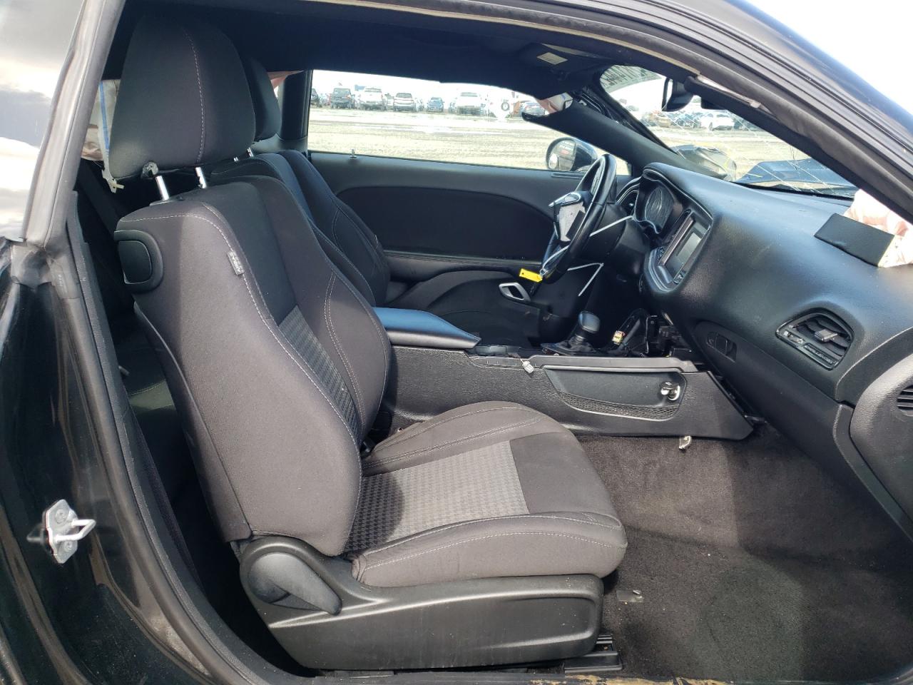 Photo 5 from auction – 2015 DODGE CHALLENGER with VIN 2C3CDZAG1FH823448