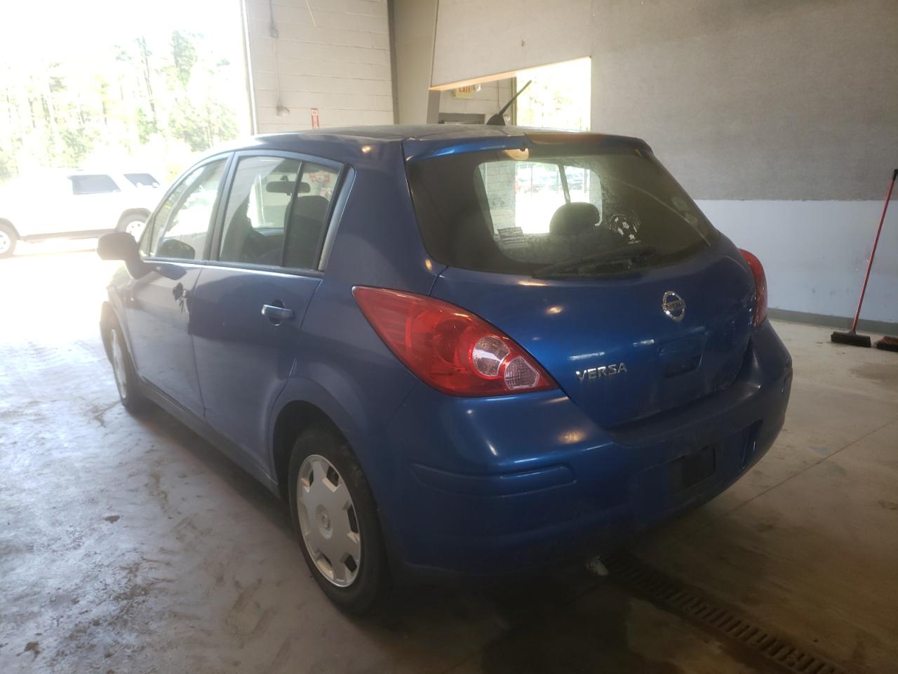 Photo 3 from auction – 2009 NISSAN VERSA S with VIN 3N1BC13E99L364790