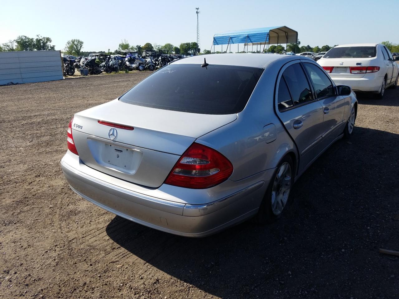 Photo 4 from auction – 2003 MERCEDES-BENZ E 500 with VIN WDBUF70J23A113446