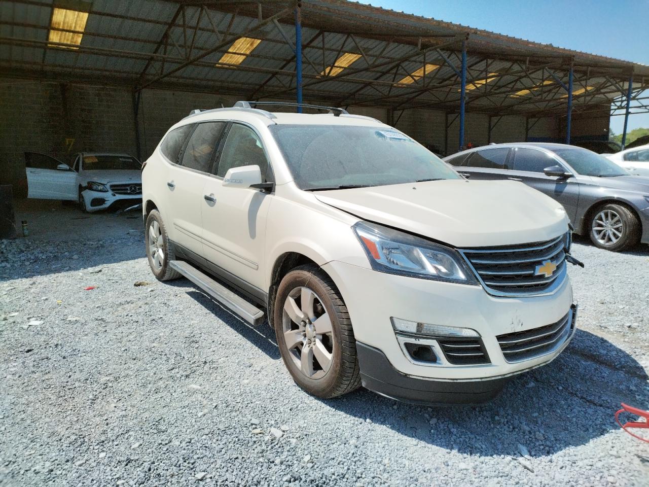 CHEVROLET TRAVERSE L 2014 with VIN 1GNKRJKD4EJ352284 - Photo from auction