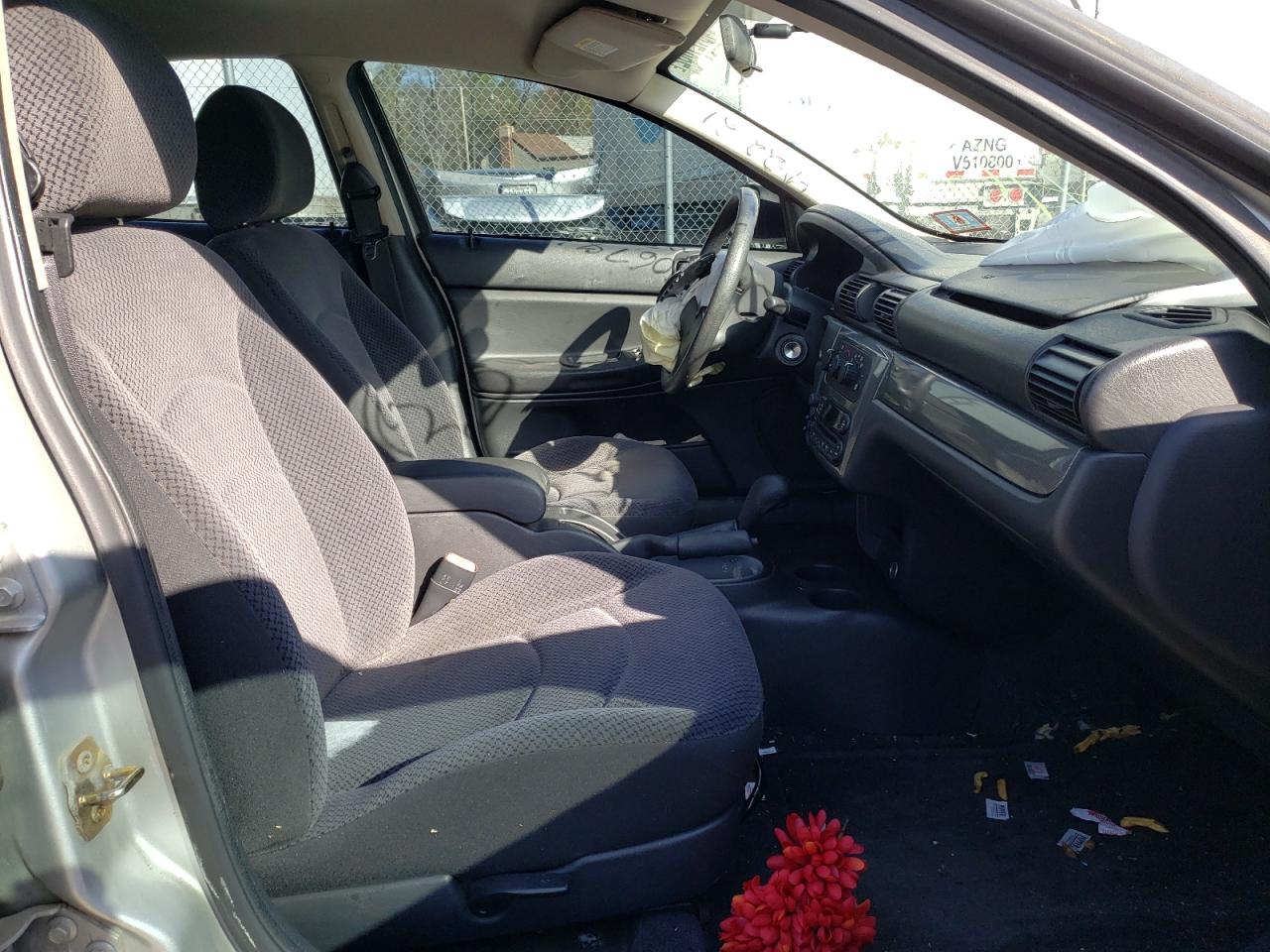 Photo 5 from auction – 2004 CHRYSLER SEBRING LX with VIN 1C3EL56R14N252076
