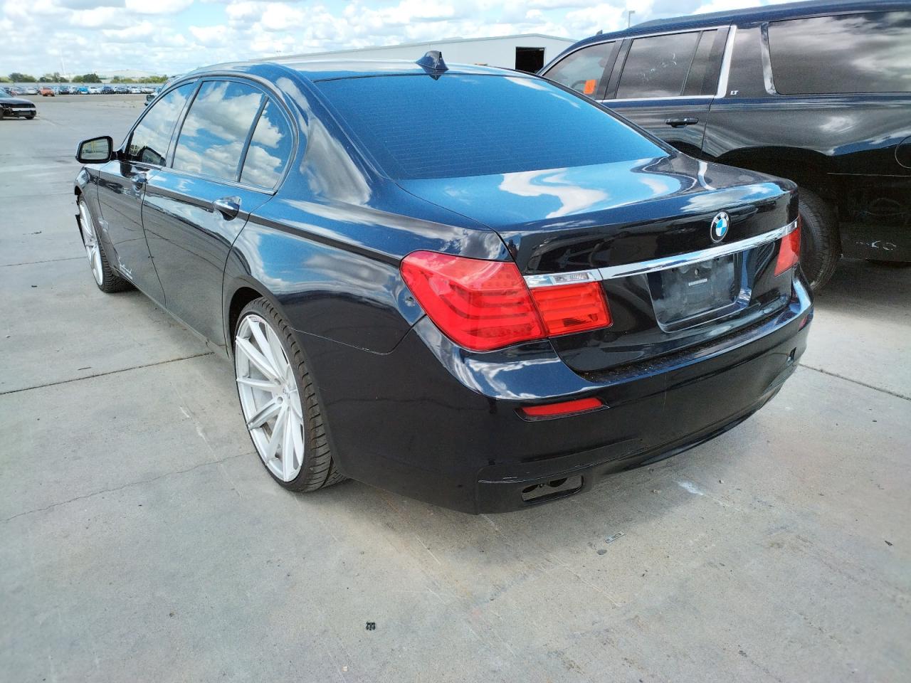 Photo 3 from auction – 2010 BMW 750 LI with VIN WBAKB8C5XACY64169