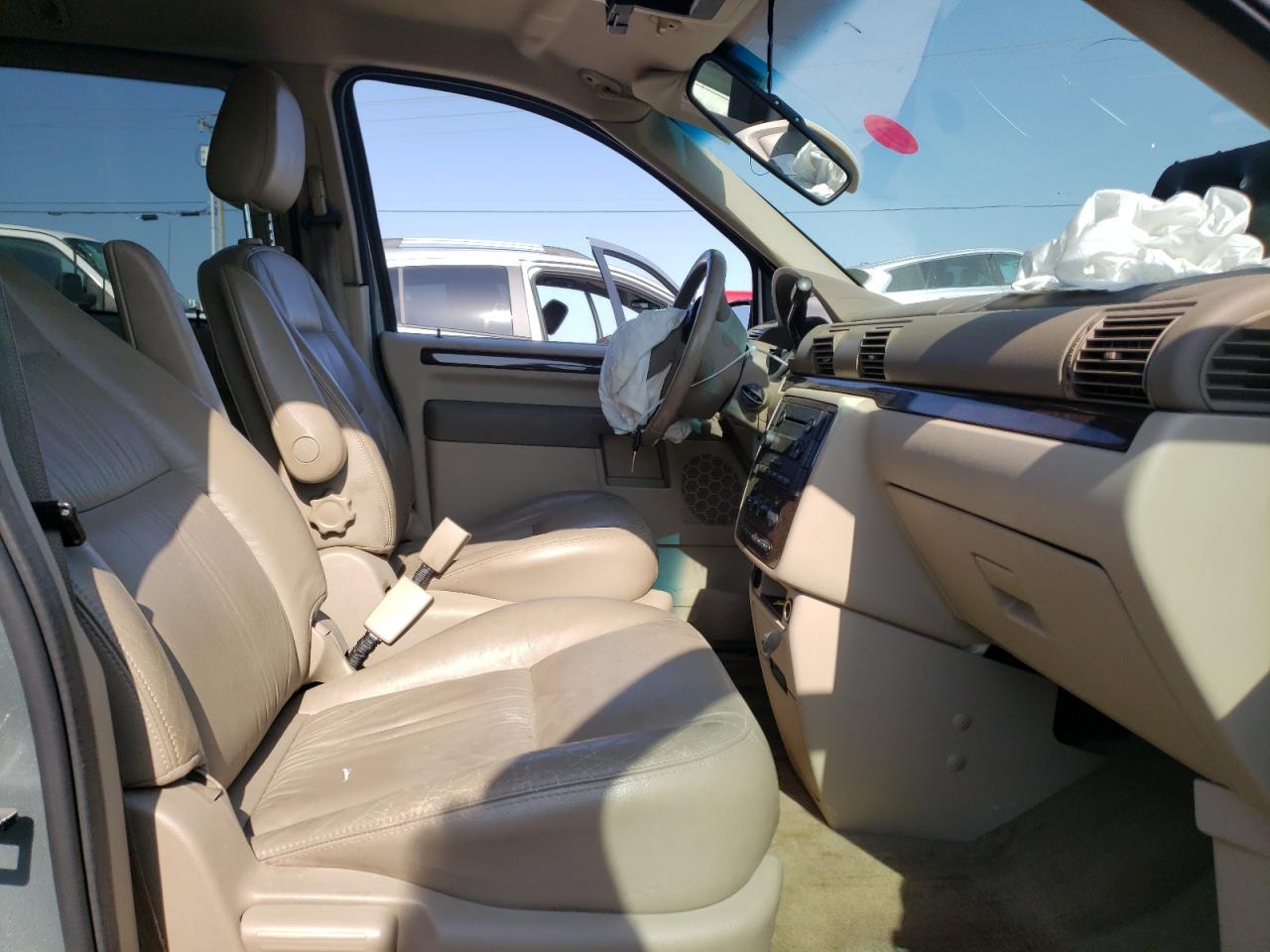 Photo 5 from auction – 2007 FORD FREESTAR S with VIN 2FMZA52227BA17922