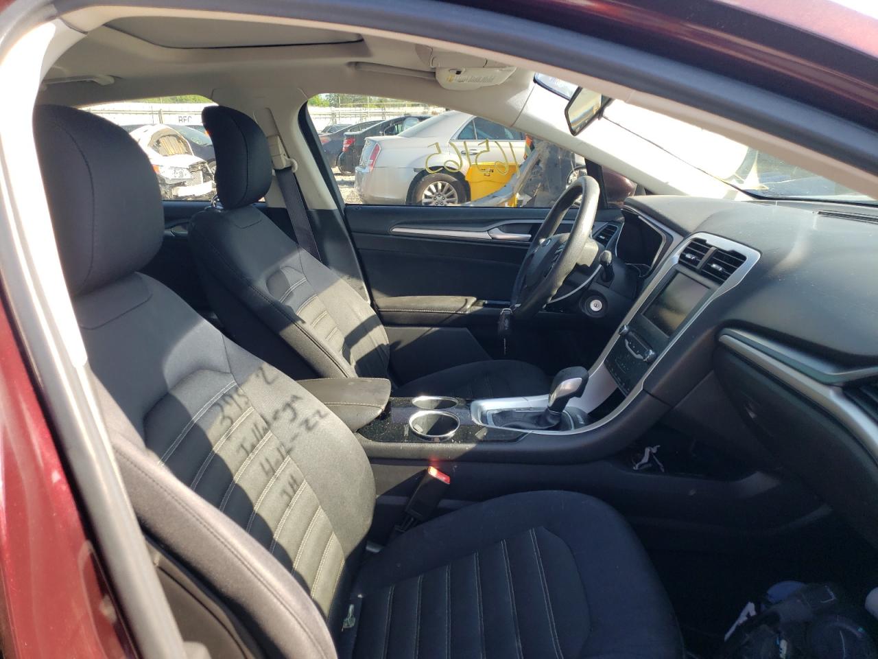 Photo 5 from auction – 2013 FORD FUSION SE with VIN 3FA6P0HR0DR313263