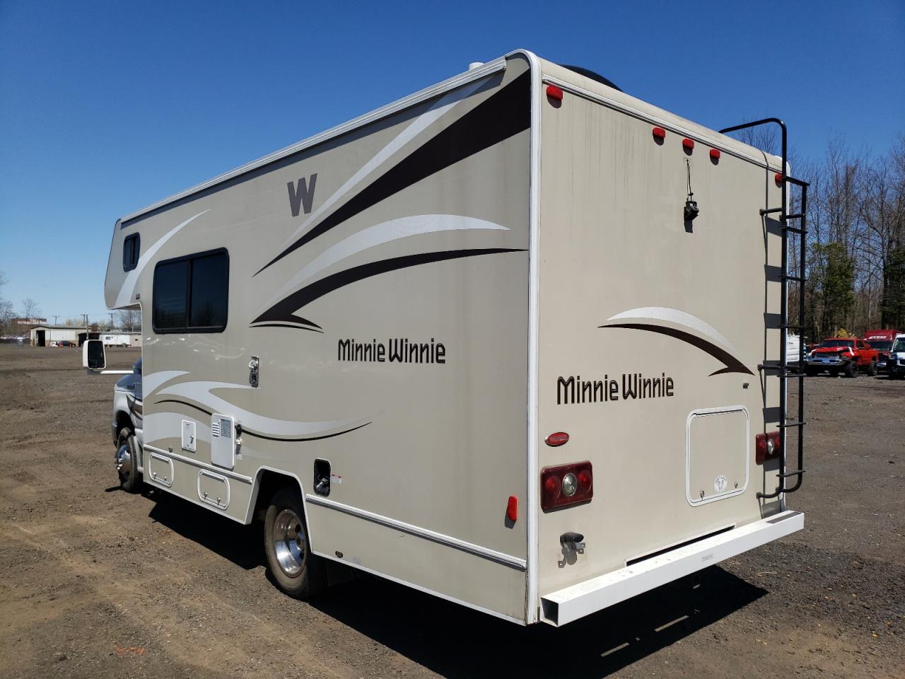 Photo 3 from auction – 2014 FORD ECONOLINE with VIN 1FDWE3FL1EDB09500