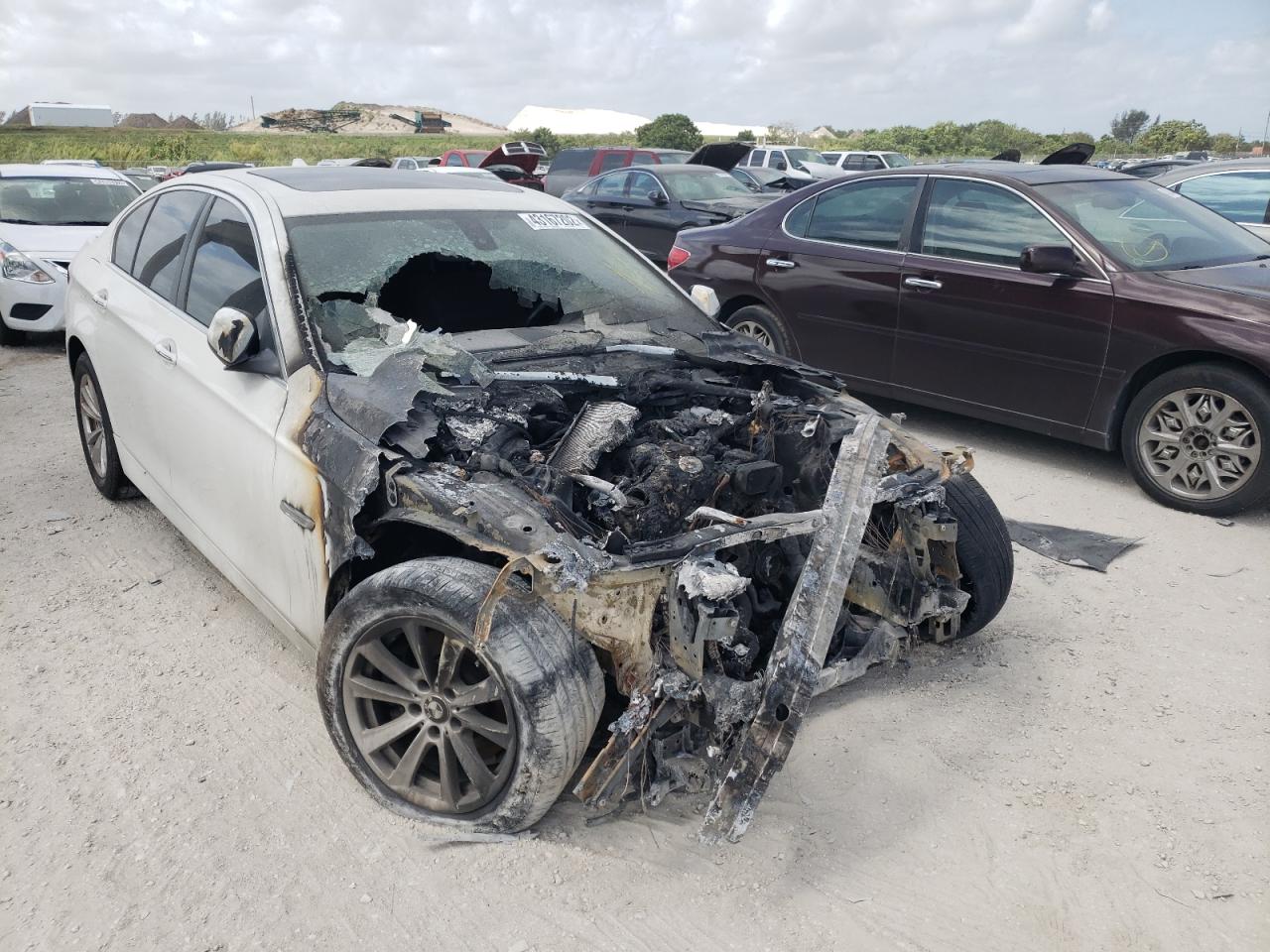 BMW 528 I 2014 with VIN WBA5A5C5XED512188 - Photo from auction